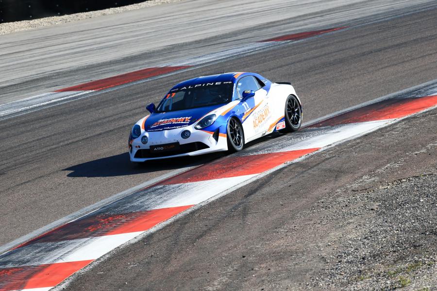  Alpine A110 Cup 2017 года  (фото 45 из 49)